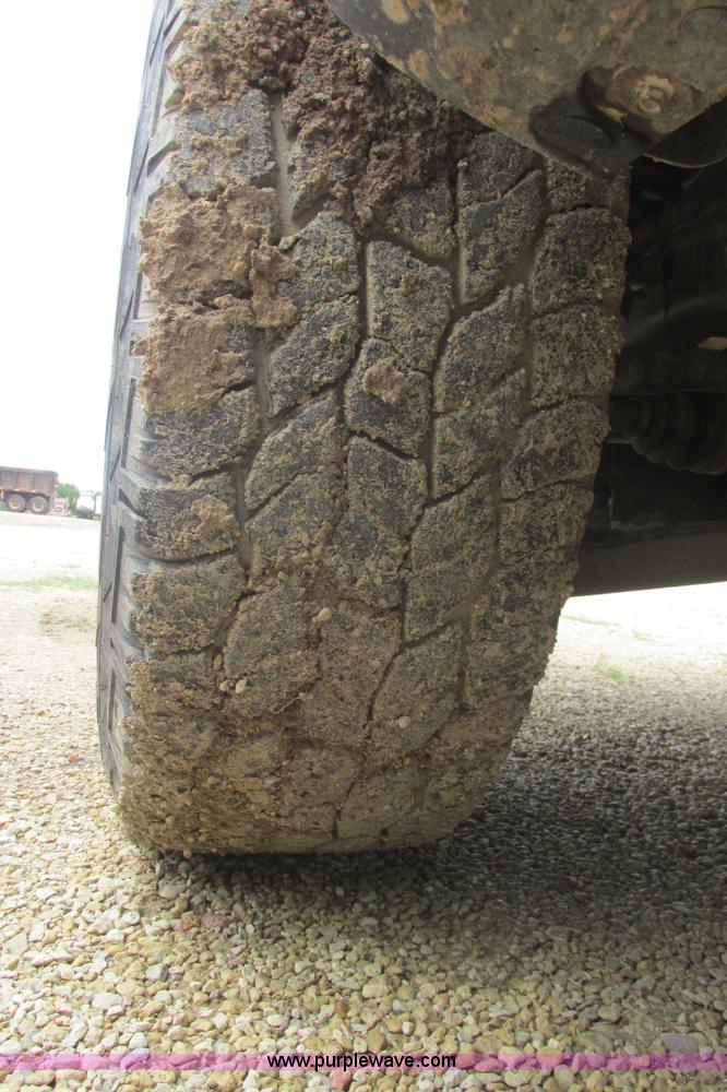 image for item I9610 2004 Ford F150 XLT SuperCrew pickup truck