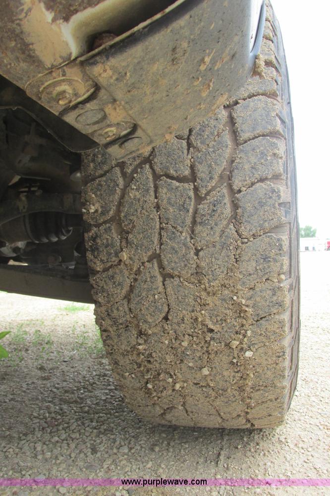 image for item I9610 2004 Ford F150 XLT SuperCrew pickup truck