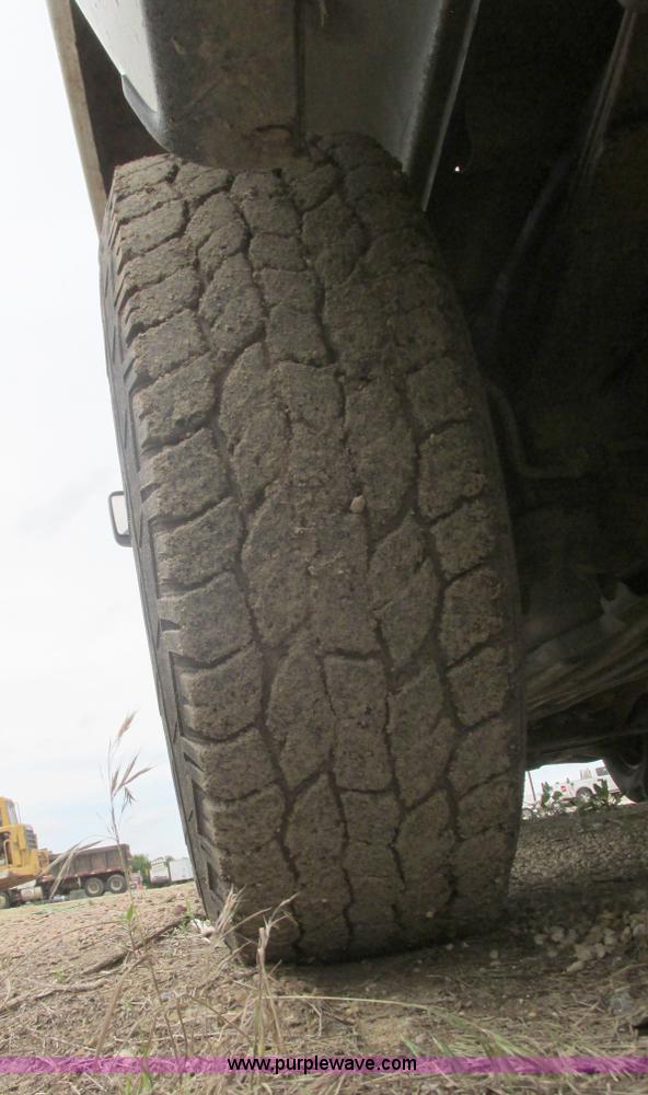 image for item I9610 2004 Ford F150 XLT SuperCrew pickup truck