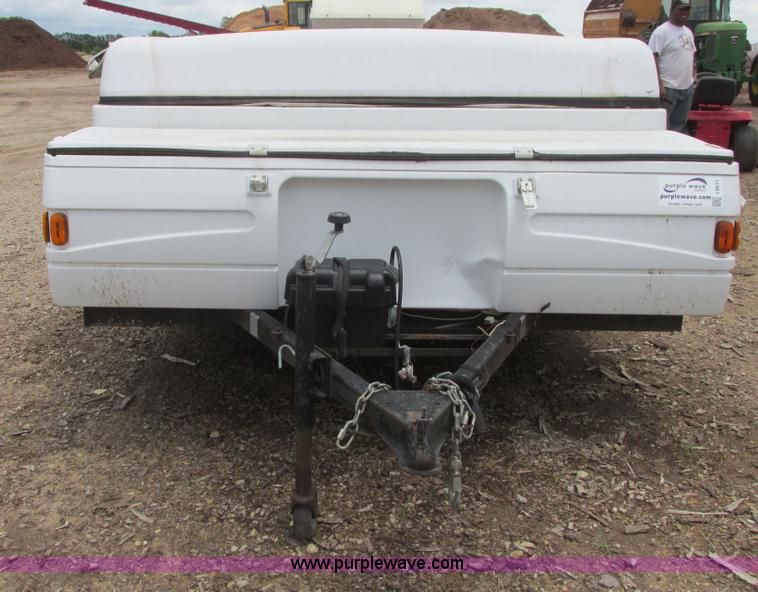 image for item I9611 2000 Coleman pop up camper