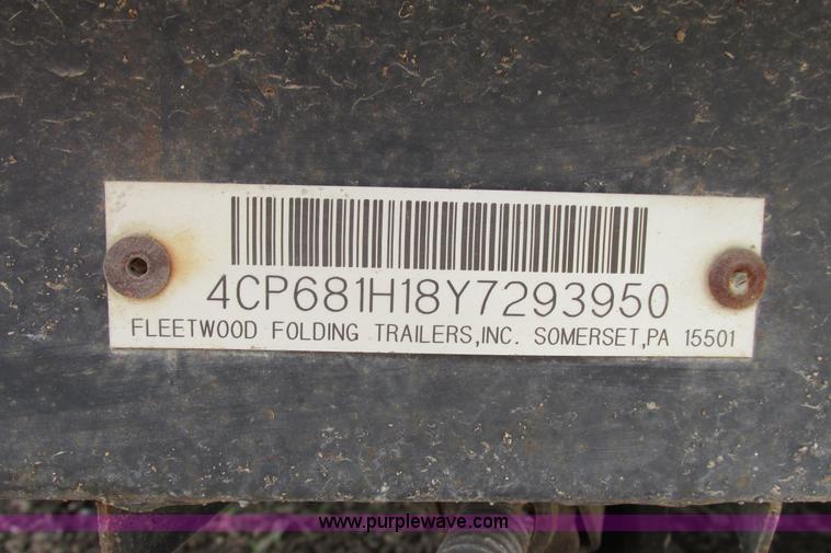 image for item I9611 2000 Coleman pop up camper