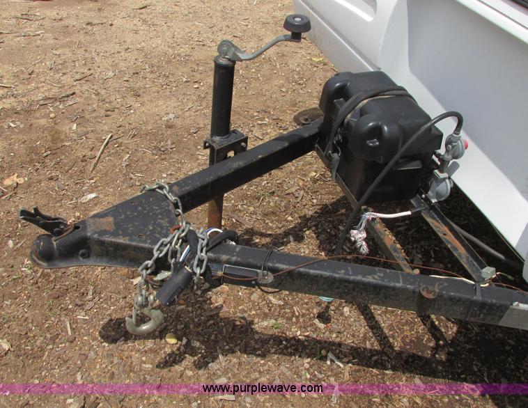 image for item I9611 2000 Coleman pop up camper