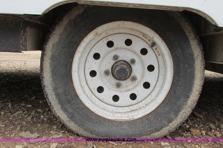 image for item I9611 2000 Coleman pop up camper