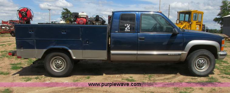 image for item I9617 1998 Chevrolet Silverado 2500 Ext. Cab utility truck