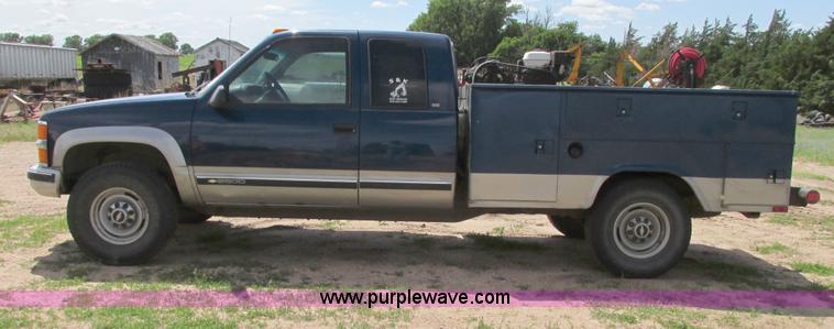 image for item I9617 1998 Chevrolet Silverado 2500 Ext. Cab utility truck