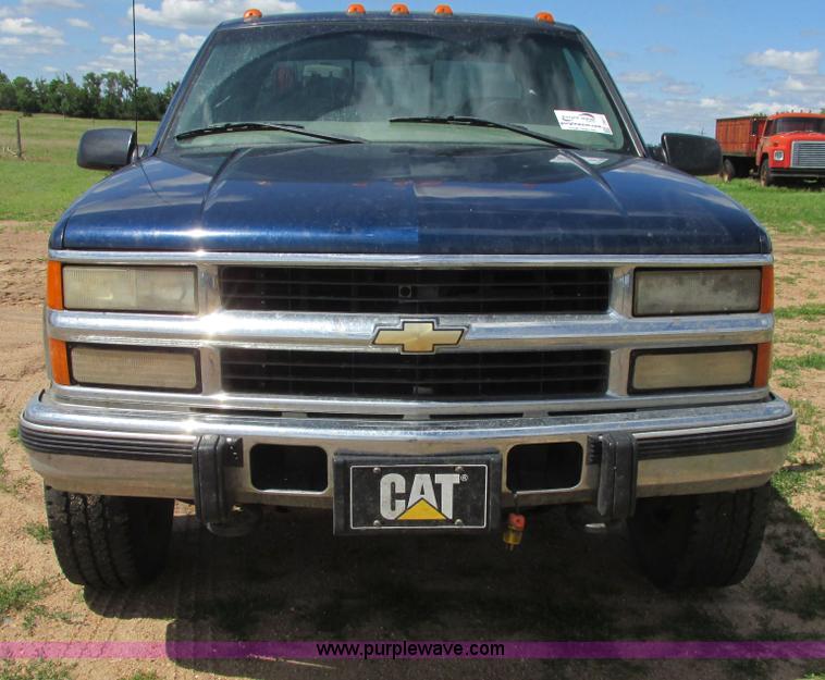 image for item I9617 1998 Chevrolet Silverado 2500 Ext. Cab utility truck