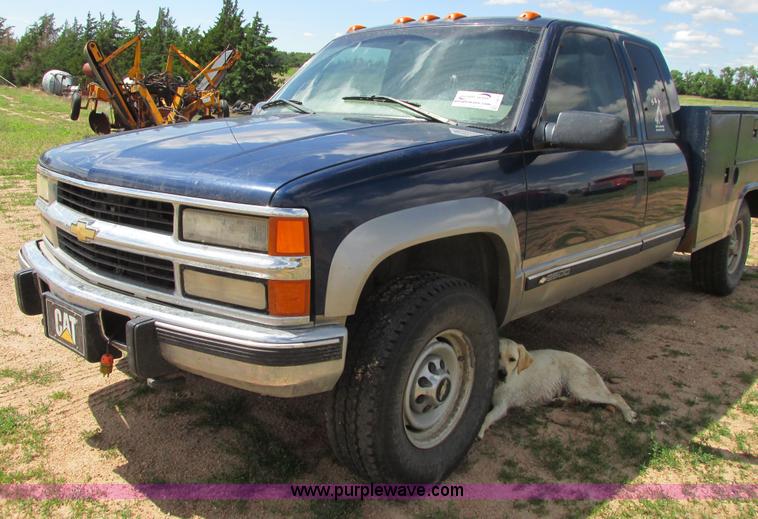 image for item I9617 1998 Chevrolet Silverado 2500 Ext. Cab utility truck