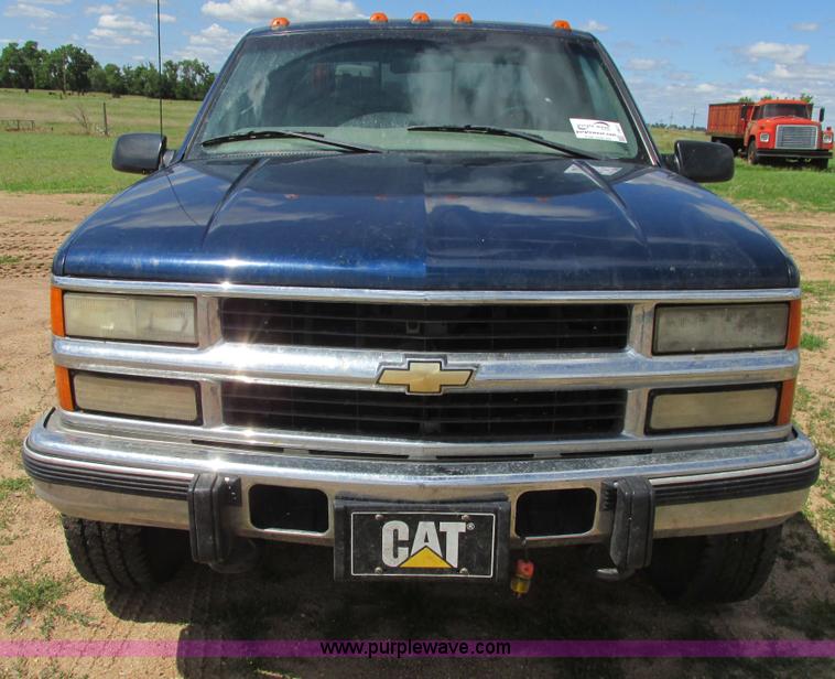 image for item I9617 1998 Chevrolet Silverado 2500 Ext. Cab utility truck