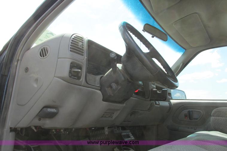 image for item I9617 1998 Chevrolet Silverado 2500 Ext. Cab utility truck