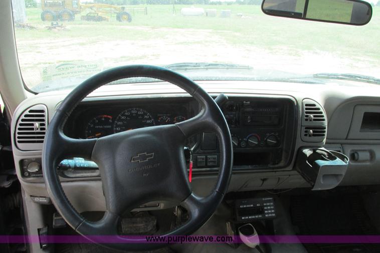 image for item I9617 1998 Chevrolet Silverado 2500 Ext. Cab utility truck