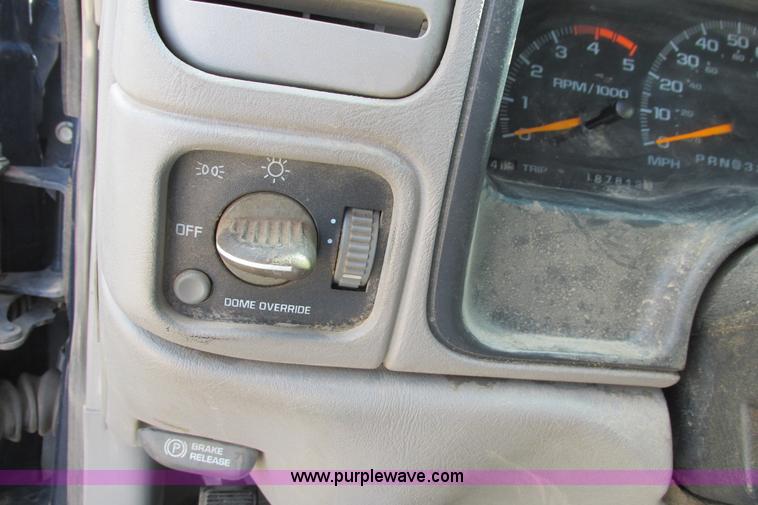 image for item I9617 1998 Chevrolet Silverado 2500 Ext. Cab utility truck