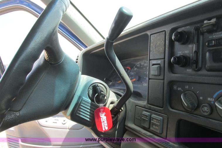 image for item I9617 1998 Chevrolet Silverado 2500 Ext. Cab utility truck