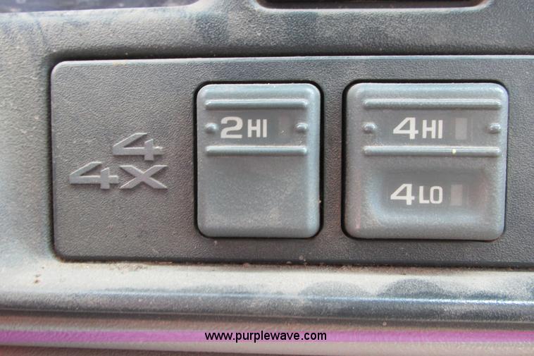 image for item I9617 1998 Chevrolet Silverado 2500 Ext. Cab utility truck