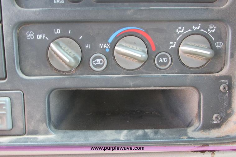 image for item I9617 1998 Chevrolet Silverado 2500 Ext. Cab utility truck