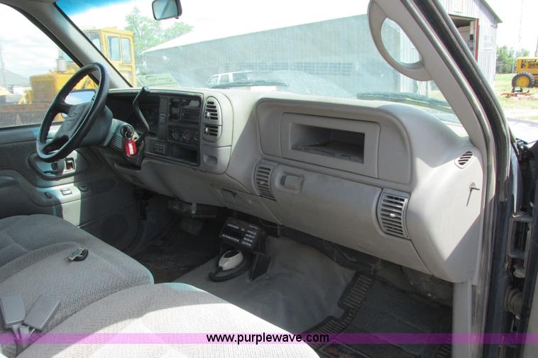 image for item I9617 1998 Chevrolet Silverado 2500 Ext. Cab utility truck