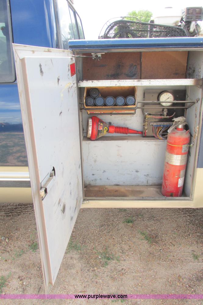 image for item I9617 1998 Chevrolet Silverado 2500 Ext. Cab utility truck