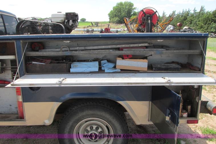image for item I9617 1998 Chevrolet Silverado 2500 Ext. Cab utility truck