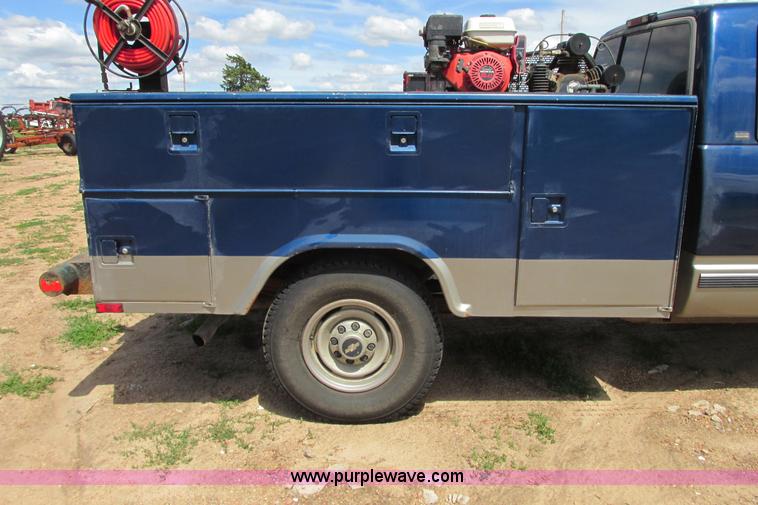 image for item I9617 1998 Chevrolet Silverado 2500 Ext. Cab utility truck