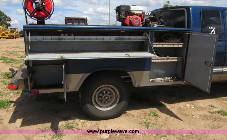 image for item I9617 1998 Chevrolet Silverado 2500 Ext. Cab utility truck