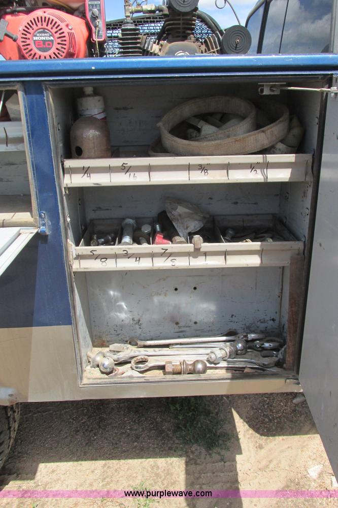 image for item I9617 1998 Chevrolet Silverado 2500 Ext. Cab utility truck