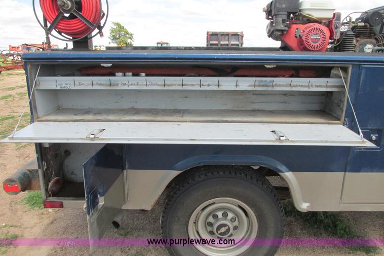 image for item I9617 1998 Chevrolet Silverado 2500 Ext. Cab utility truck