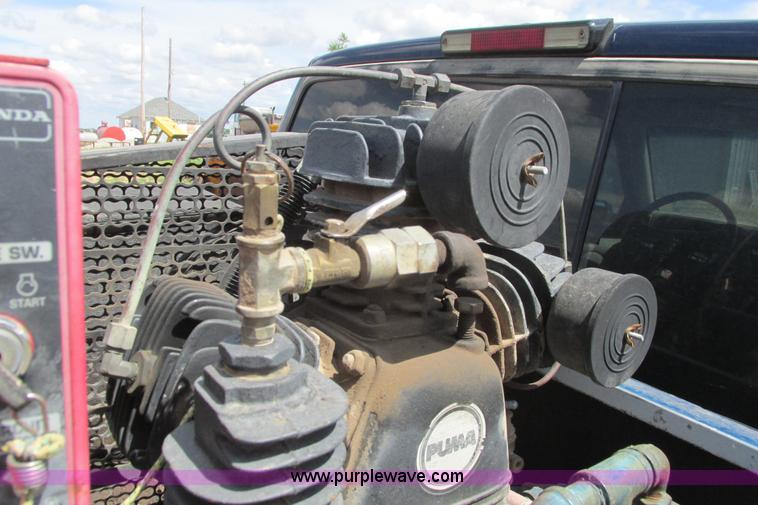 image for item I9617 1998 Chevrolet Silverado 2500 Ext. Cab utility truck