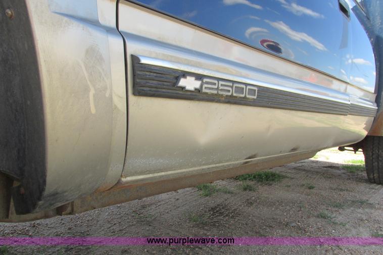 image for item I9617 1998 Chevrolet Silverado 2500 Ext. Cab utility truck
