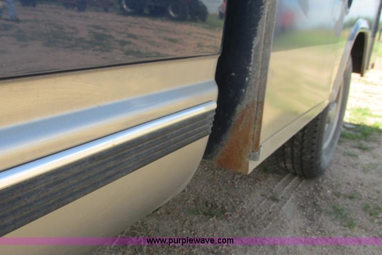 image for item I9617 1998 Chevrolet Silverado 2500 Ext. Cab utility truck