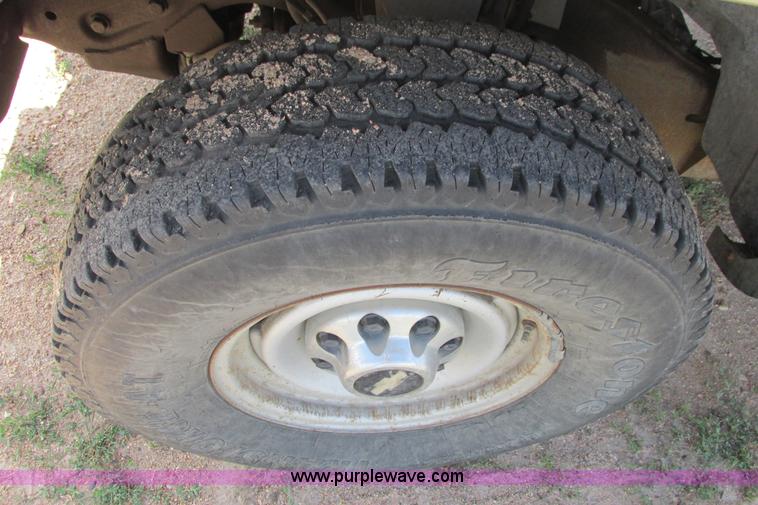 image for item I9617 1998 Chevrolet Silverado 2500 Ext. Cab utility truck