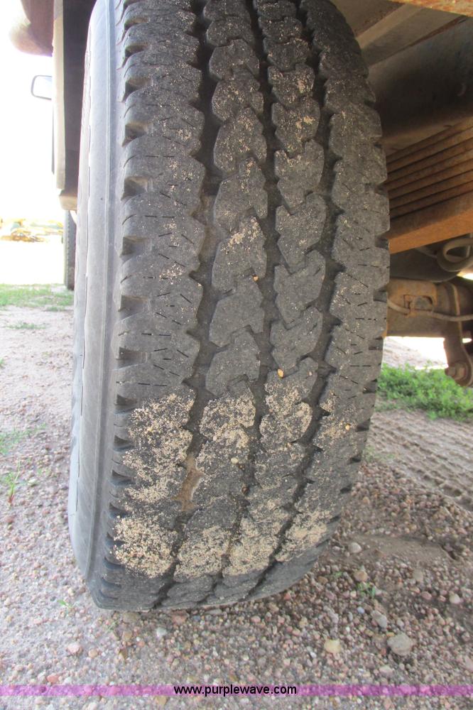 image for item I9617 1998 Chevrolet Silverado 2500 Ext. Cab utility truck