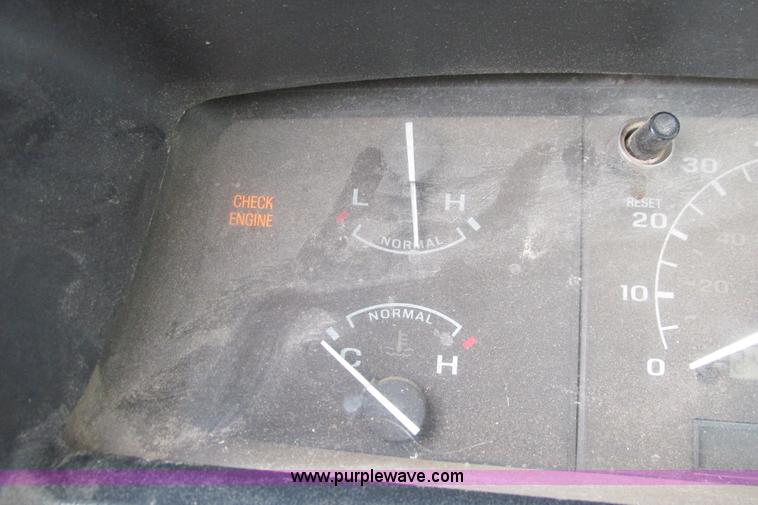 image for item I9624 1996 Ford F250 XL pickup truck