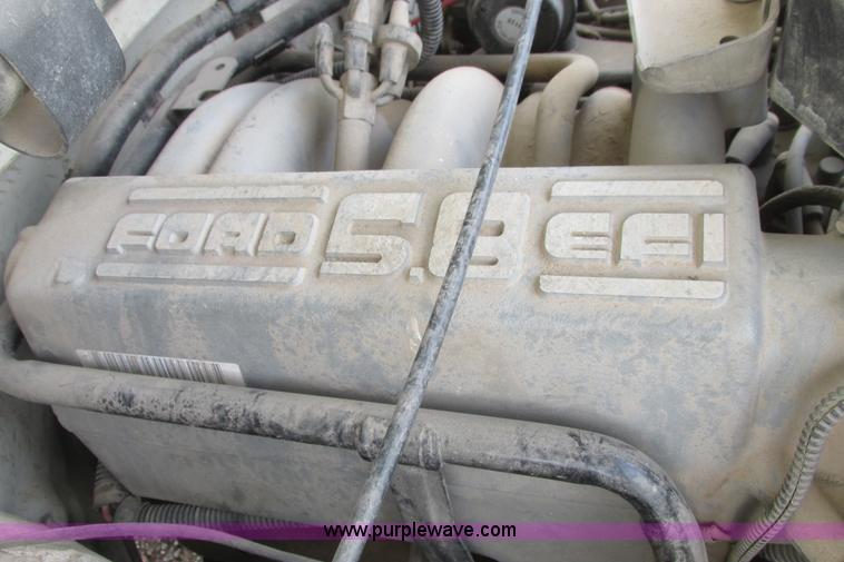 image for item I9624 1996 Ford F250 XL pickup truck