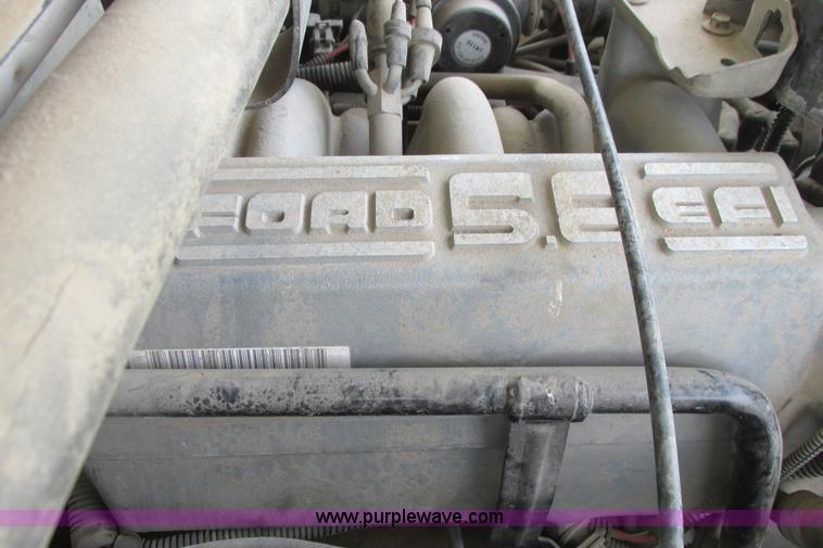 image for item I9624 1996 Ford F250 XL pickup truck