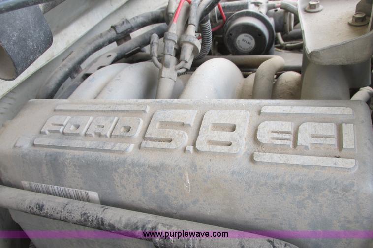 image for item I9624 1996 Ford F250 XL pickup truck