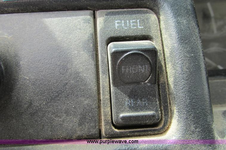 image for item I9624 1996 Ford F250 XL pickup truck