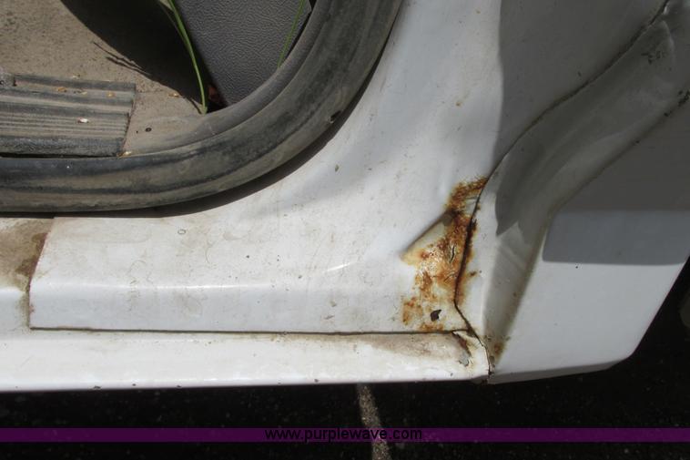 image for item I9624 1996 Ford F250 XL pickup truck