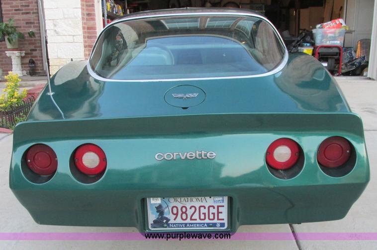 image for item I9633 1982 Chevrolet Corvette