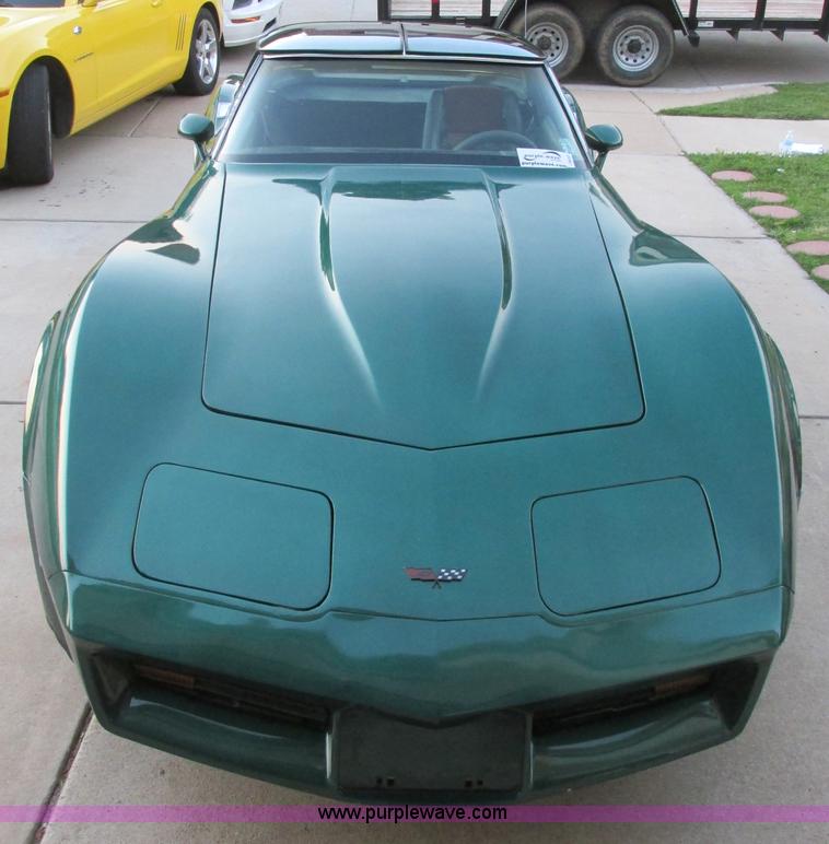 image for item I9633 1982 Chevrolet Corvette