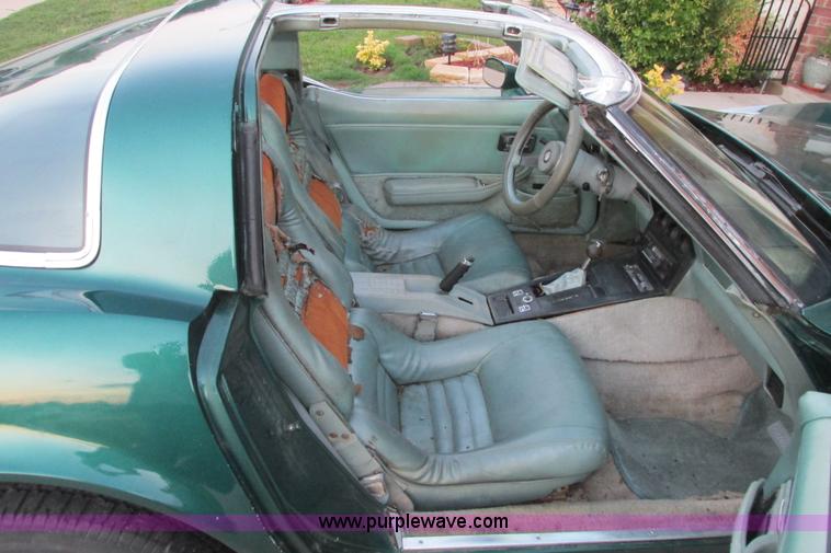 image for item I9633 1982 Chevrolet Corvette