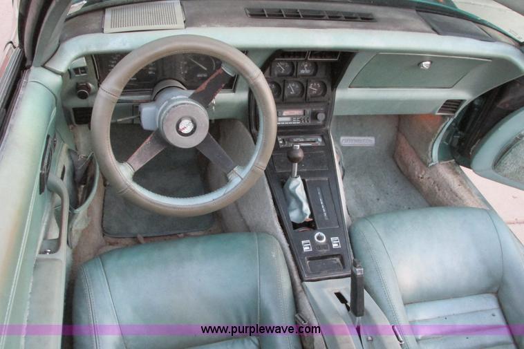 image for item I9633 1982 Chevrolet Corvette