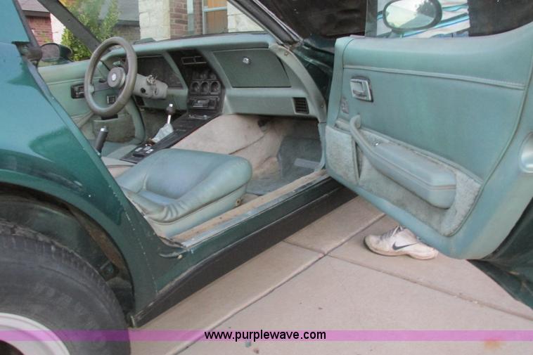 image for item I9633 1982 Chevrolet Corvette