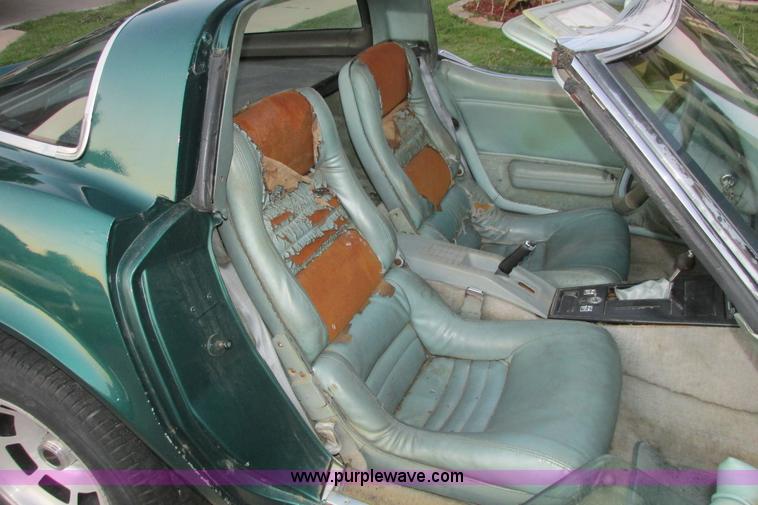 image for item I9633 1982 Chevrolet Corvette