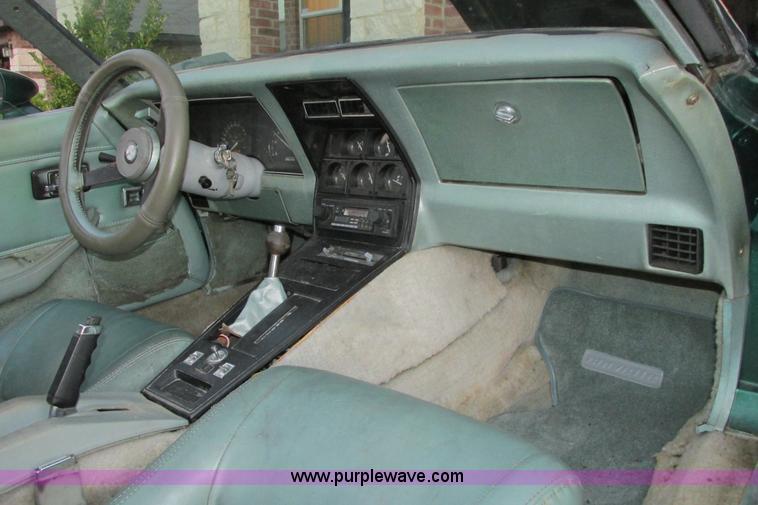 image for item I9633 1982 Chevrolet Corvette