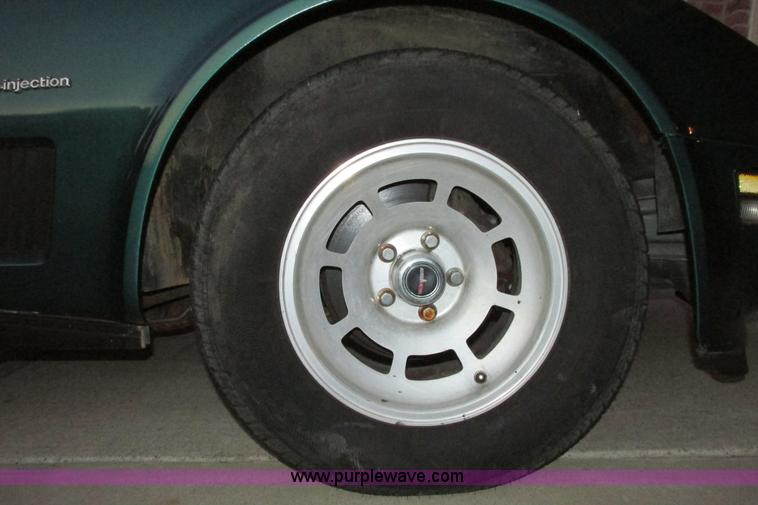 image for item I9633 1982 Chevrolet Corvette