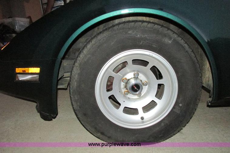 image for item I9633 1982 Chevrolet Corvette