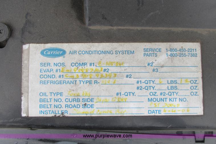 image for item I9650 2006 Ford 801 shuttle bus