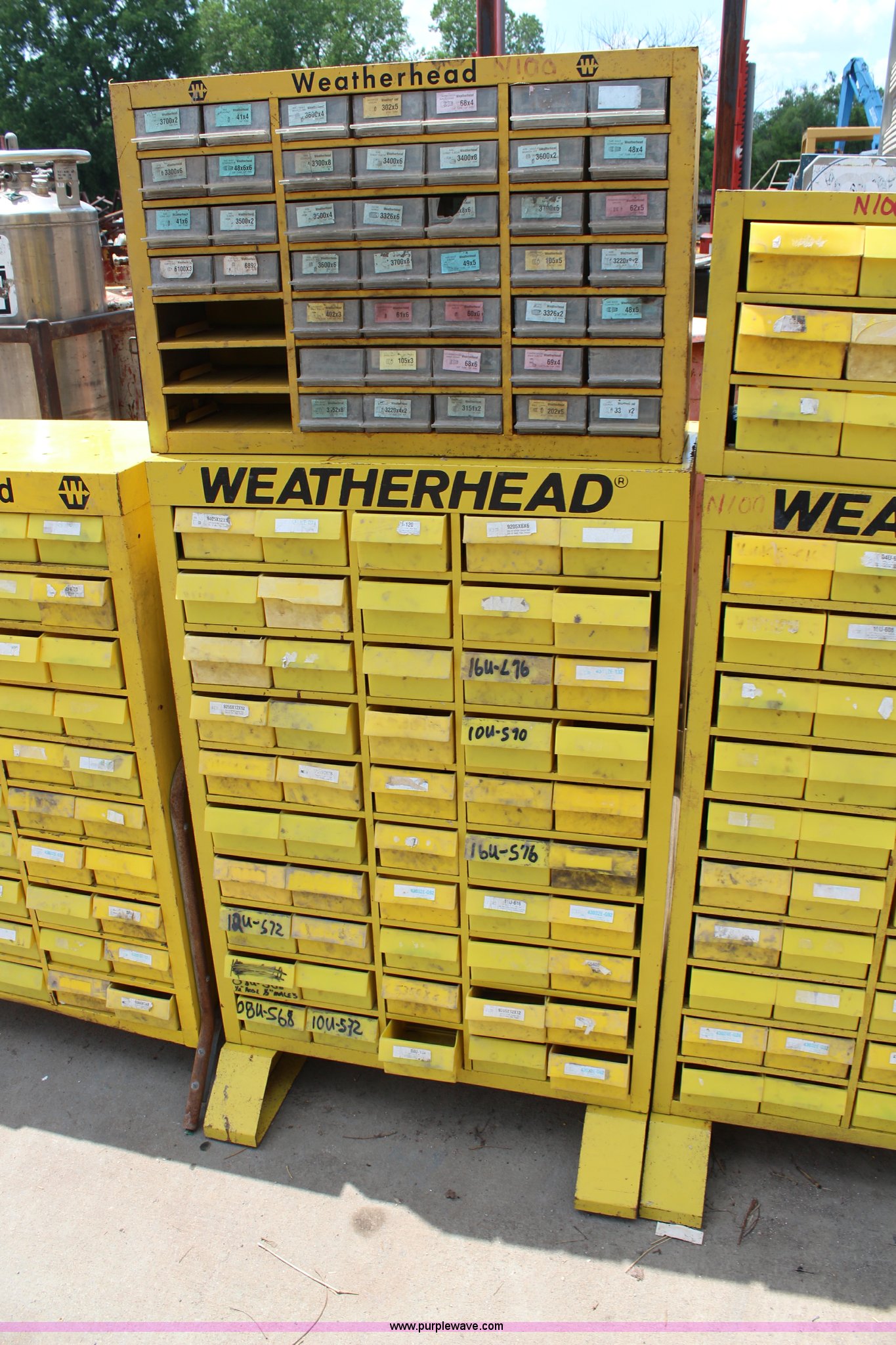 Weatherhead drawer cabinet in Lawrence, KS | Item AZ9793 sold | Purple Wave