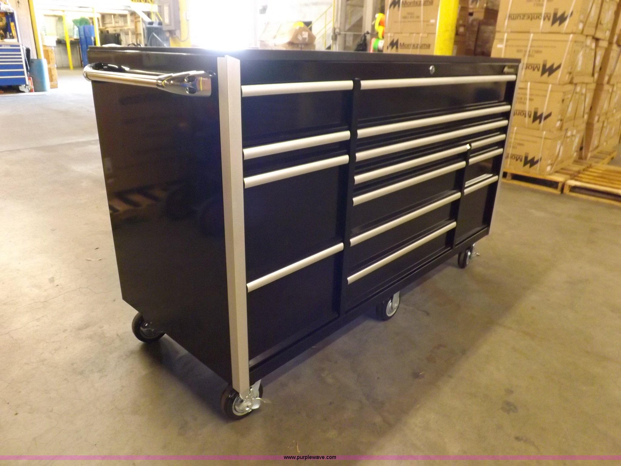 Montezuma Mfg. MZBK7217MZ 14 drawer rolling tool in Montezuma