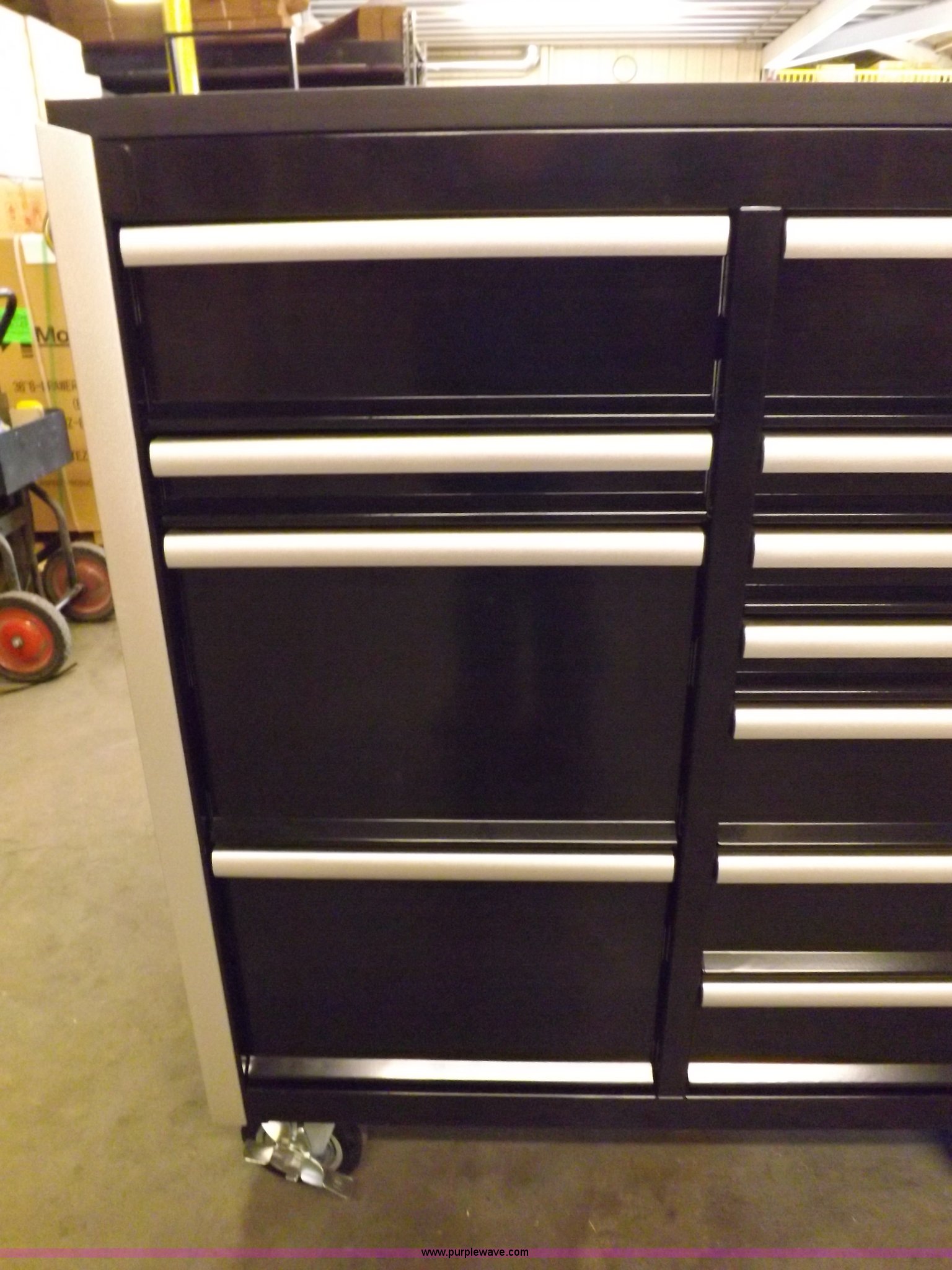 Montezuma Mfg. MZBK7217MZ 14 drawer rolling tool in Montezuma