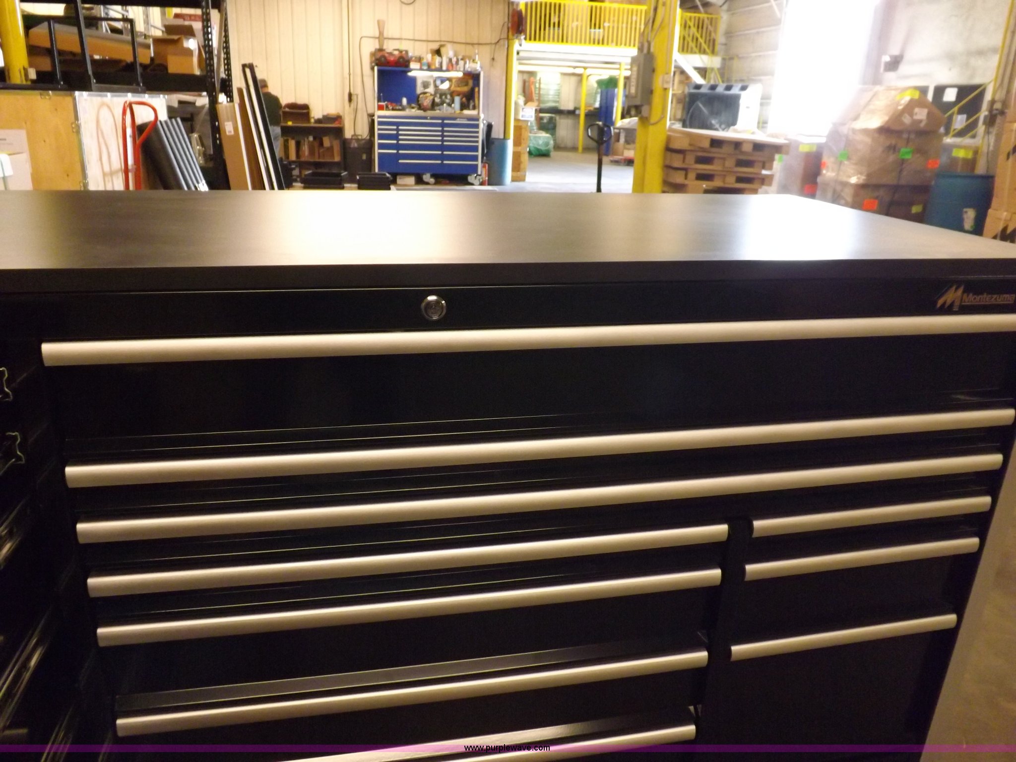 Montezuma Mfg. MZBK7217MZ 14 drawer rolling tool in Montezuma